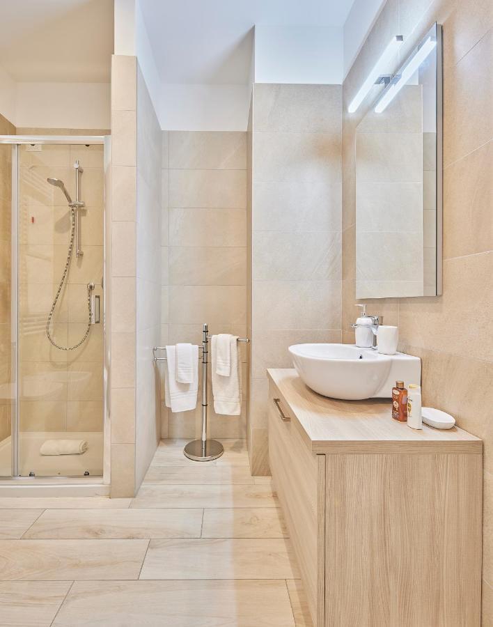 Monviso Modern - Exclusive Apartment Mailand Exterior foto